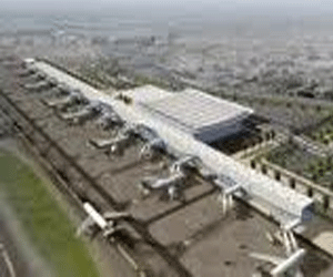   مصر اليوم - إعادة فتح مدرج مطار دبي الدولي بعد إغلاقه